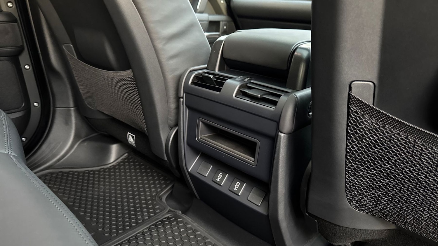 Used Land Rover Defender 2026 for sale - 77205038: Photo 18