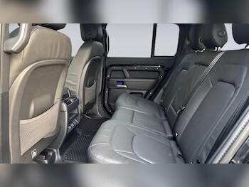 Used Land Rover Defender 2026 for sale - 77205038: Photo