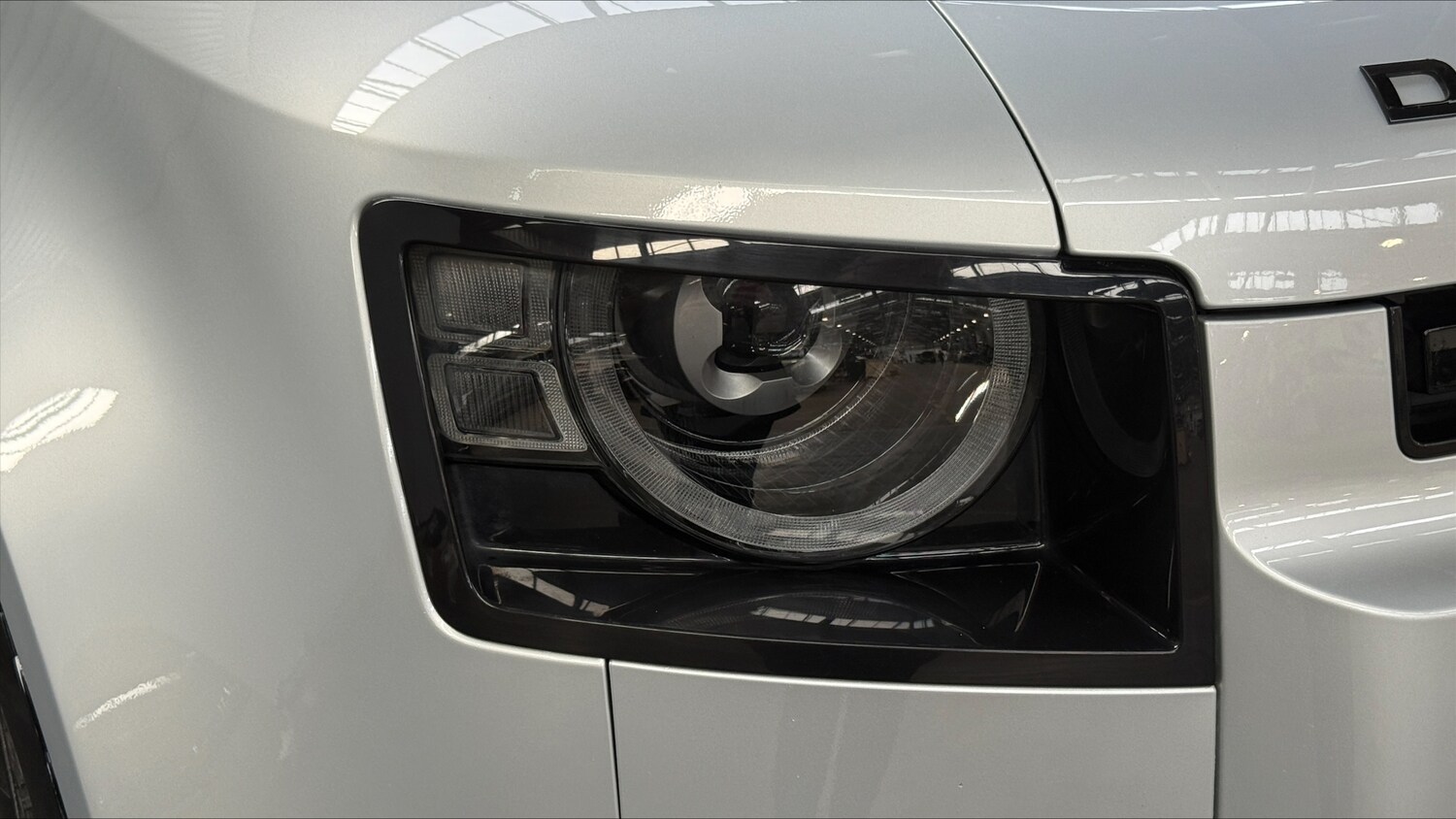 Used Land Rover Defender 2023 for sale - 77840901: Photo 17