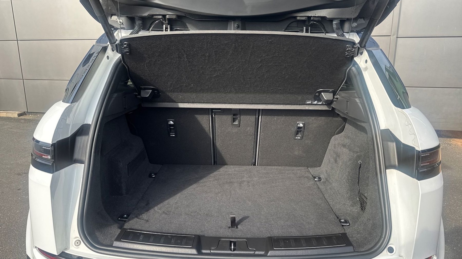 Used Land Rover Range Rover Evoque 2024 for sale - 78036212: Photo 10