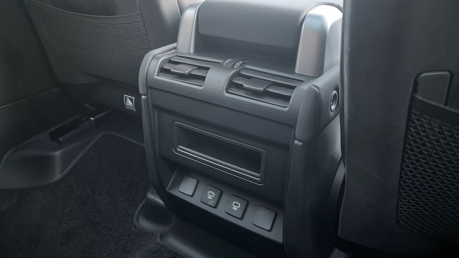 Used Land Rover Defender 2022 for sale - 76609246: Photo 18