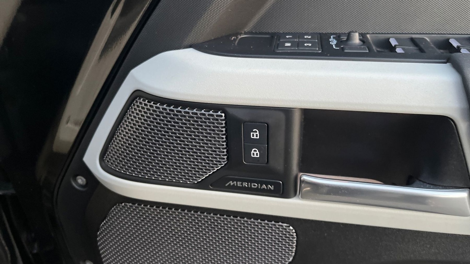 Used Land Rover Defender 2022 for sale - 76609246: Photo 24