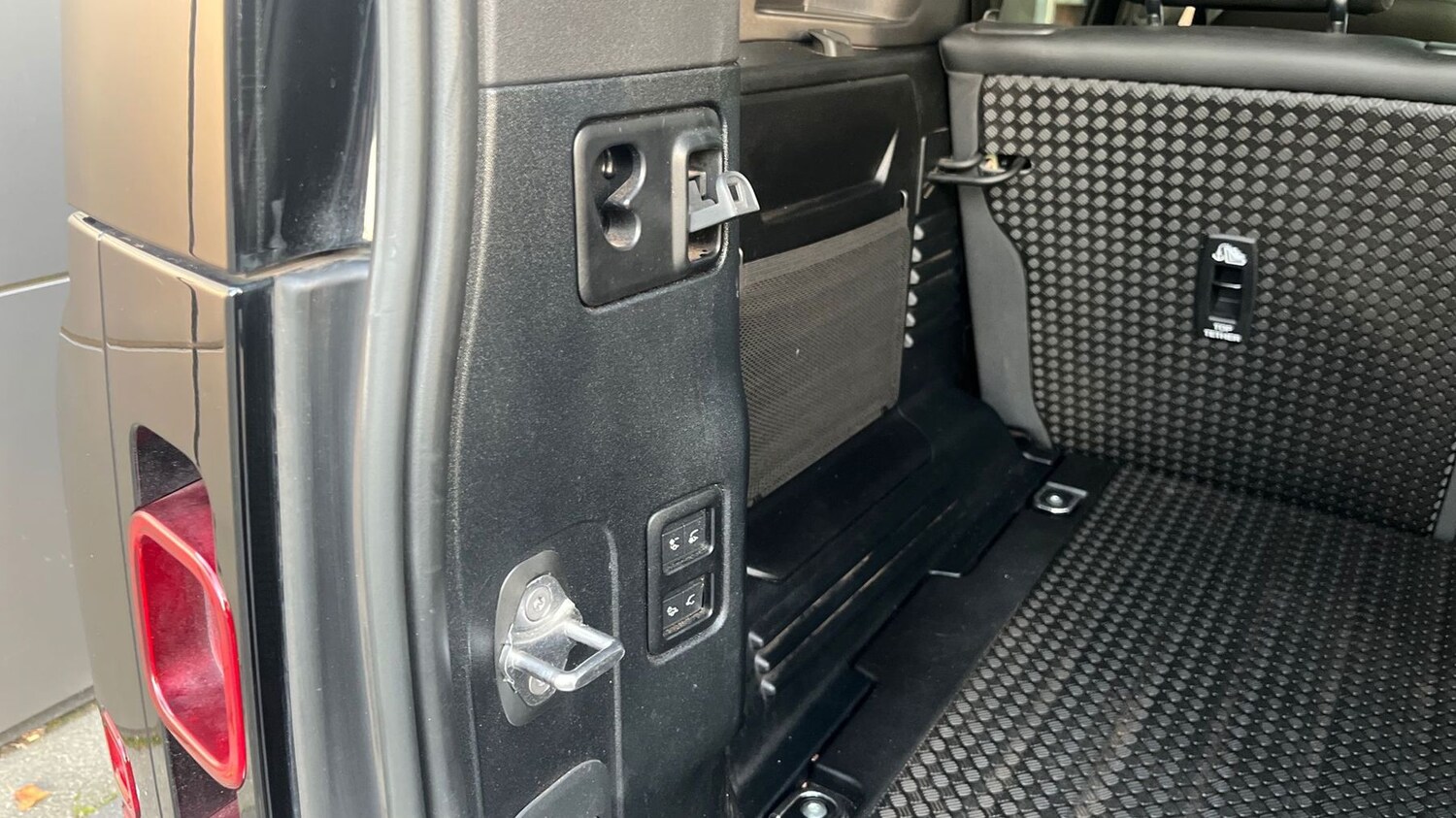 Used Land Rover Defender 2022 for sale - 76609246: Photo 27
