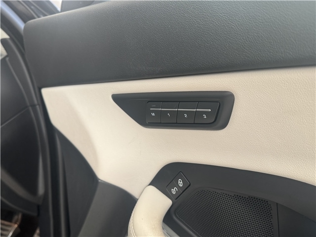 Used Jaguar E-Pace 2018 for sale - 76937231: Photo 11