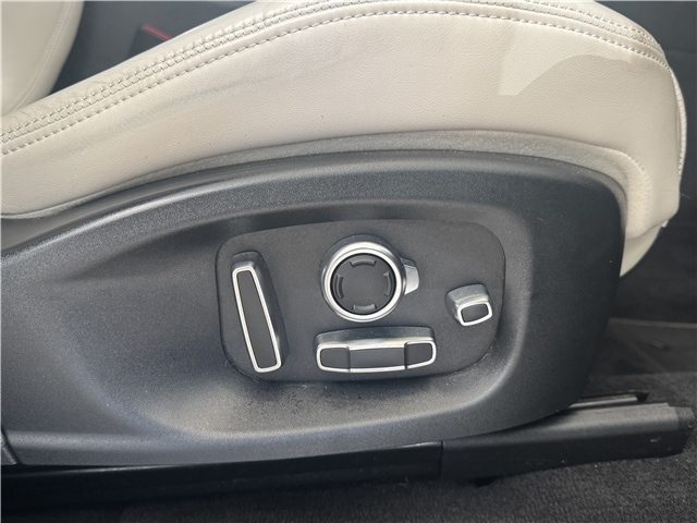 Used Jaguar E-Pace 2018 for sale - 76937231: Photo 5