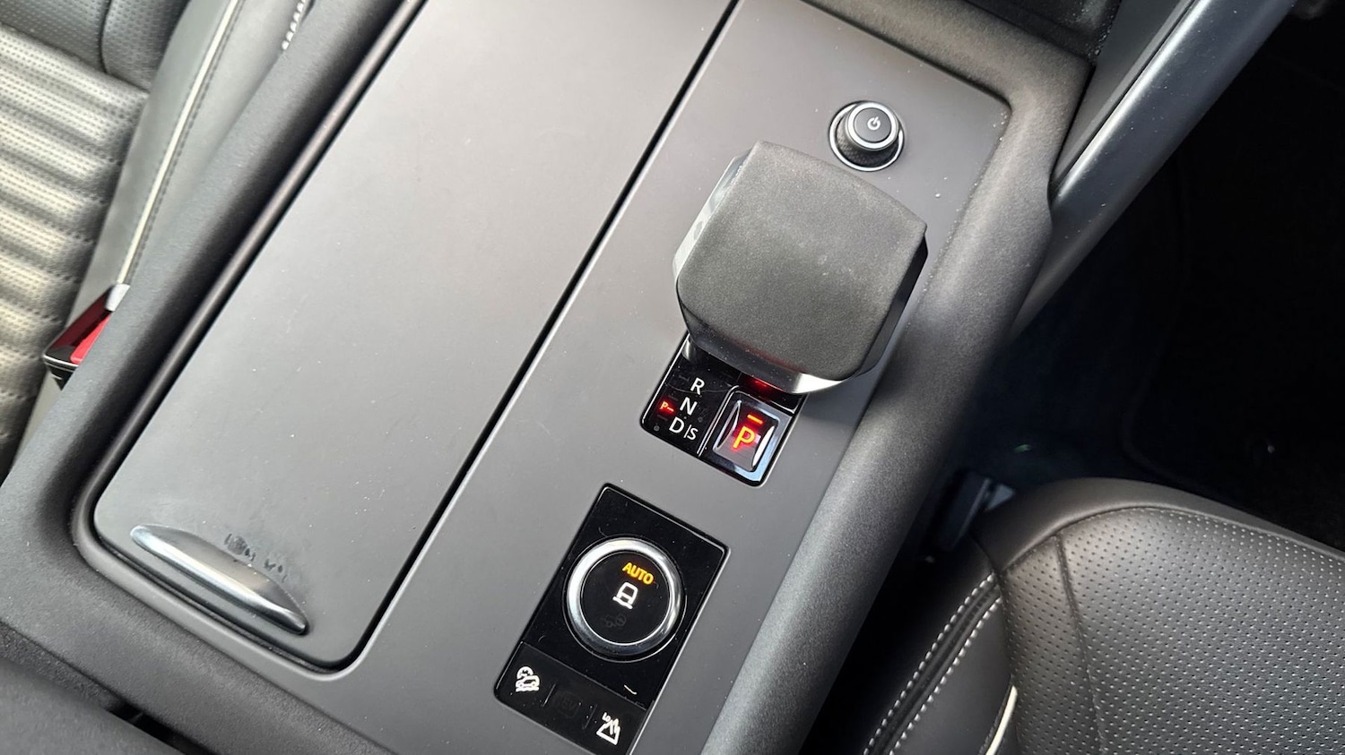 Used Land Rover Discovery 2023 for sale - 77013654: Photo 13