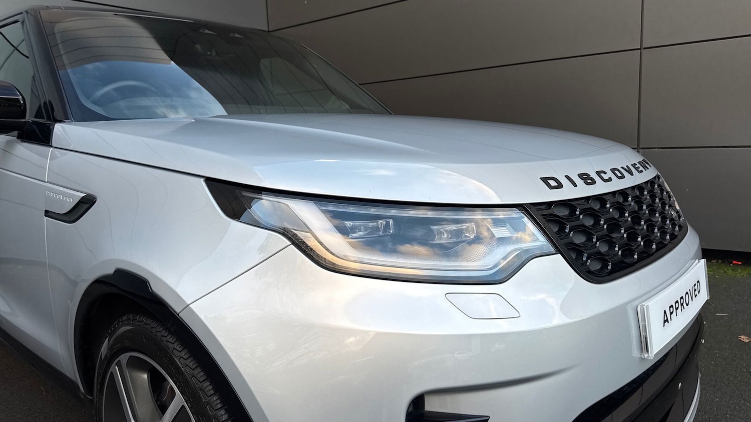 Used Land Rover Discovery 2023 for sale - 77013654: Photo 17