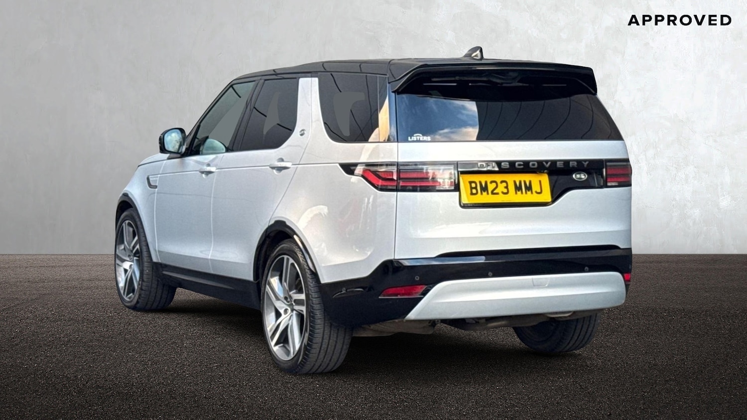 Used Land Rover Discovery 2023 for sale - 77013654: Photo 2