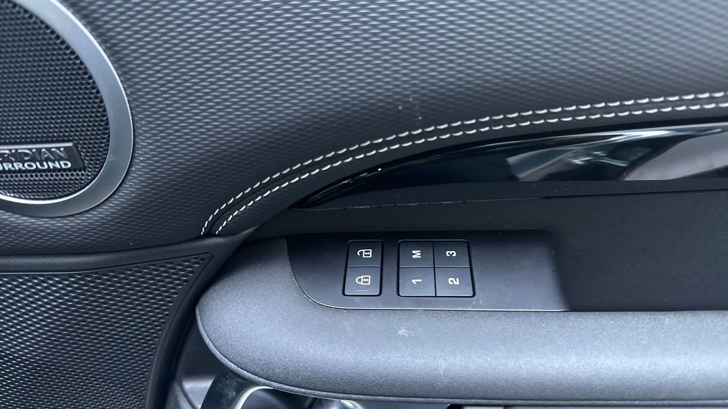 Used Land Rover Discovery 2023 for sale - 77013654: Photo 23