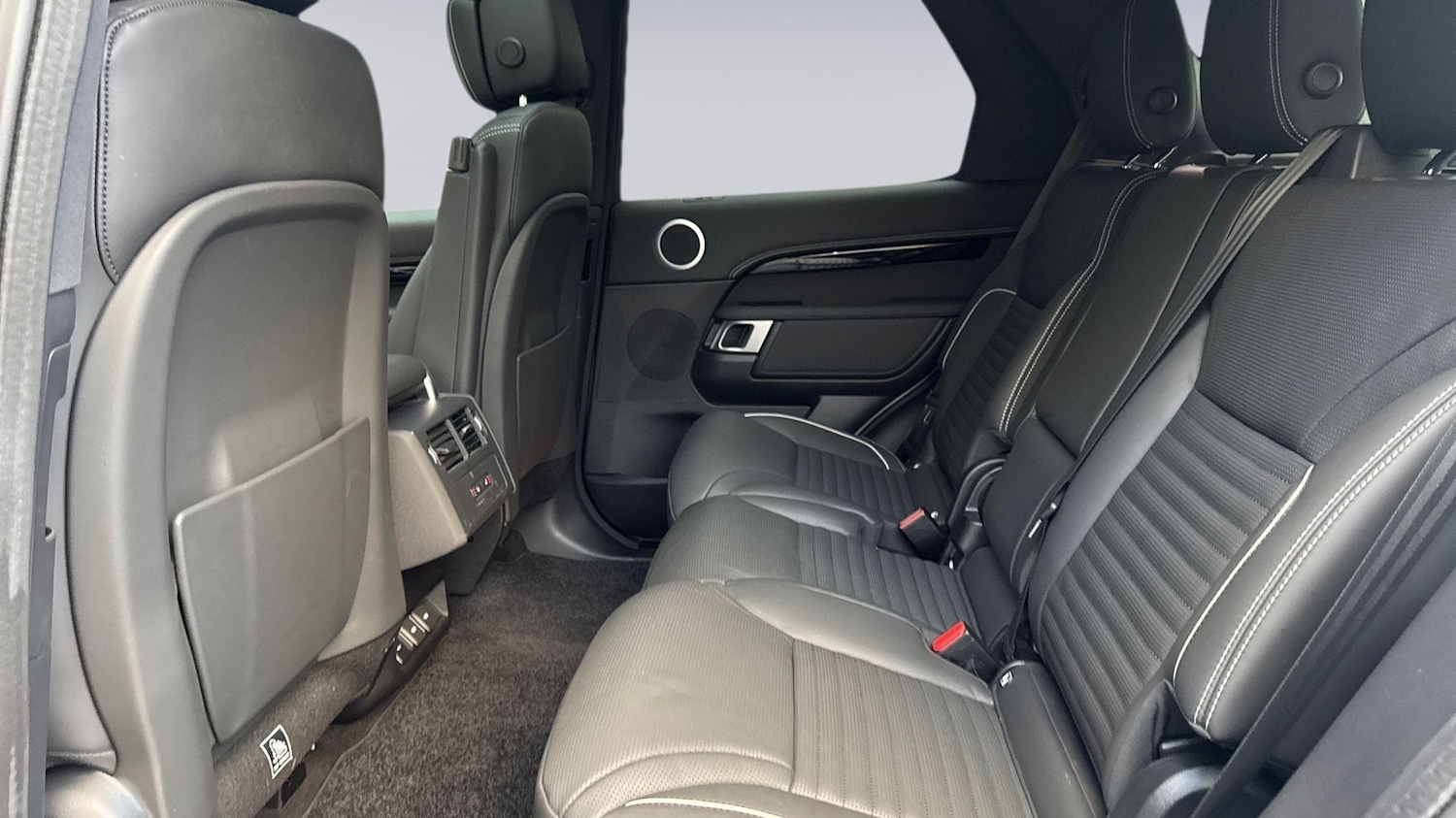 Used Land Rover Discovery 2023 for sale - 77013654: Photo 4