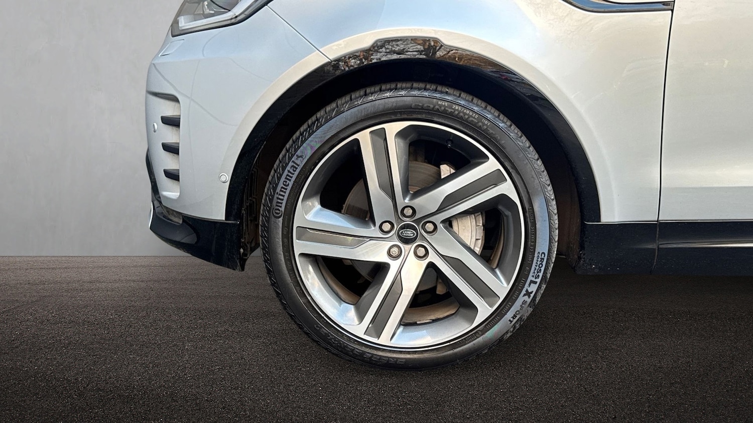 Used Land Rover Discovery 2023 for sale - 77013654: Photo 8