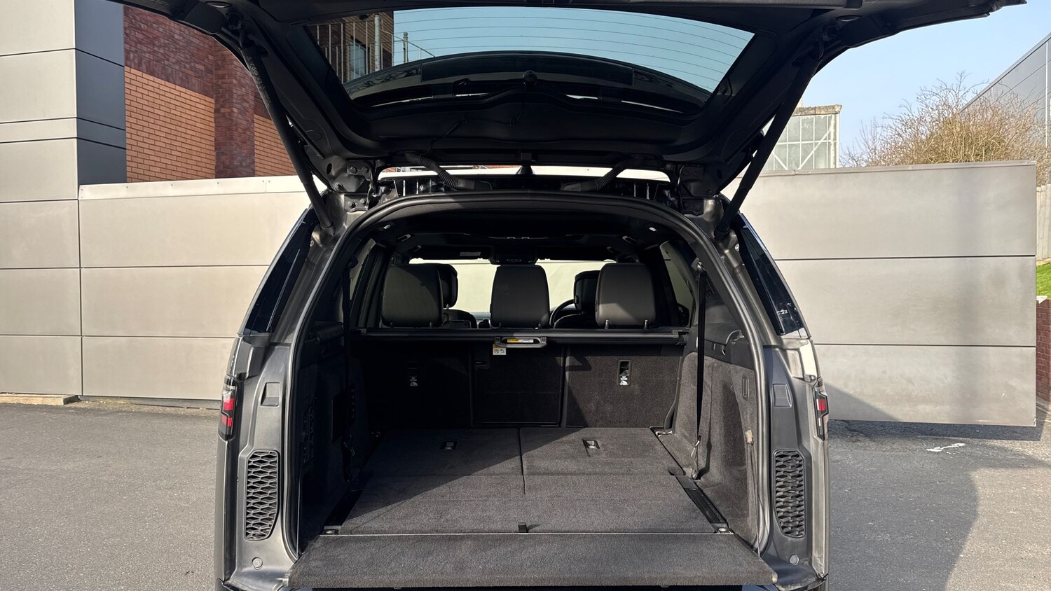 Used Land Rover Discovery 2023 for sale - 77785631: Photo 10