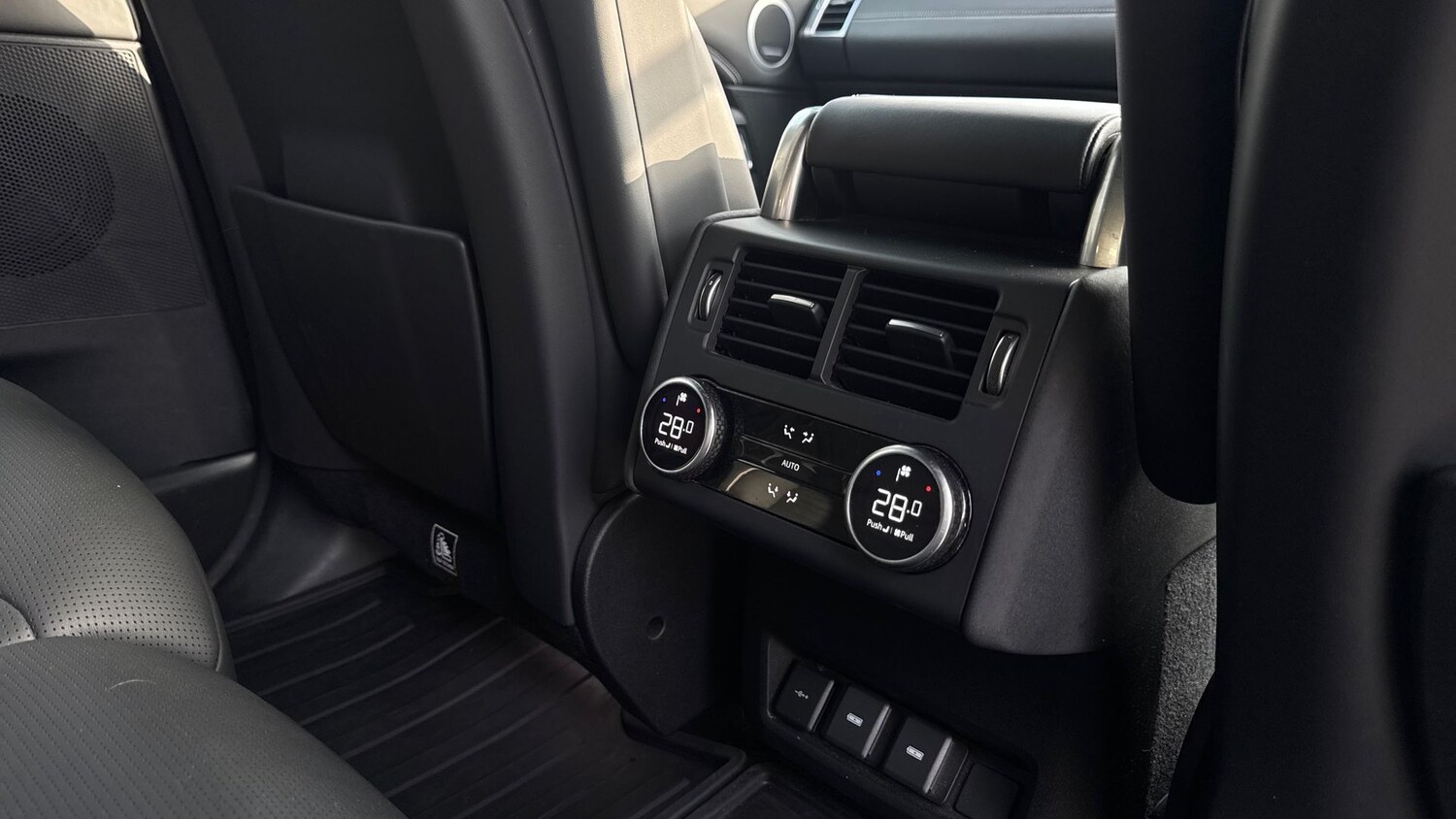 Used Land Rover Discovery 2023 for sale - 77785631: Photo 18