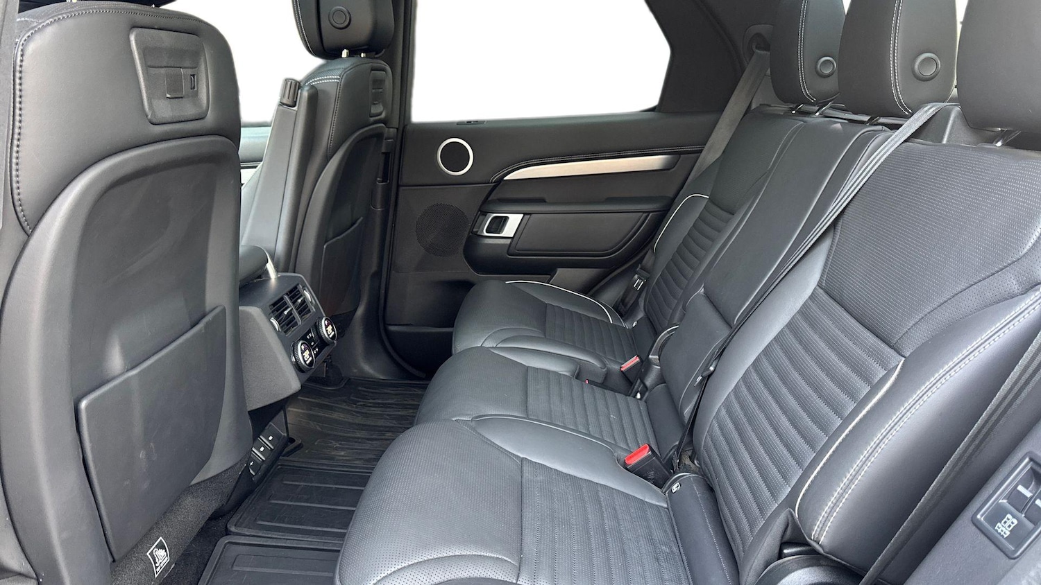 Used Land Rover Discovery 2023 for sale - 77785631: Photo 4