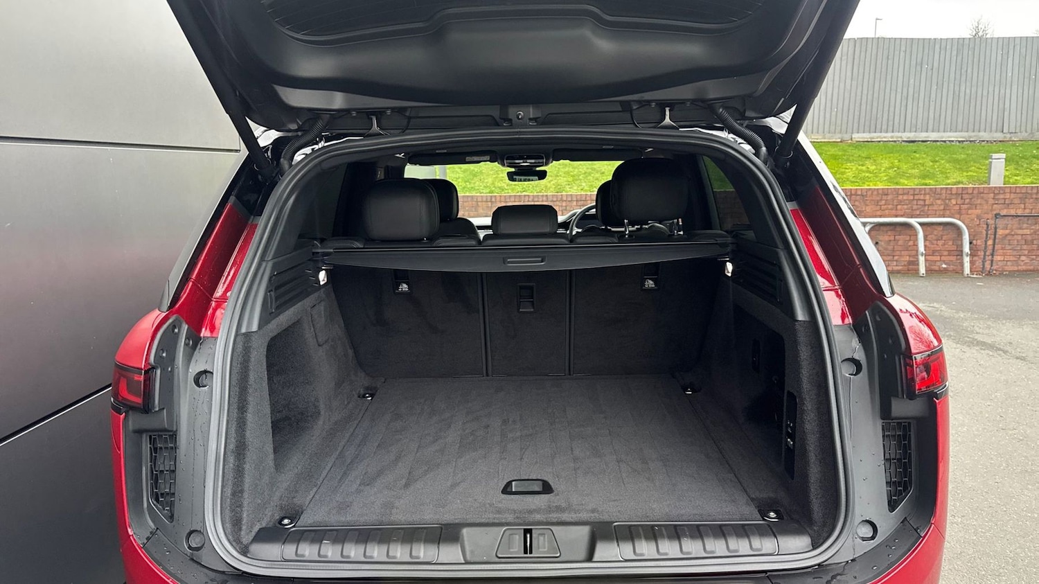 Used Land Rover Range Rover Sport 2023 for sale - 77177078: Photo 10