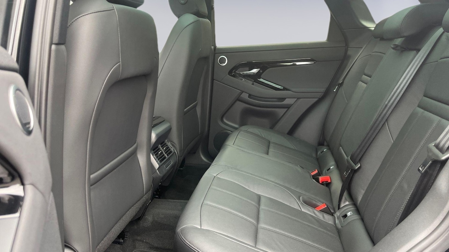 Used Land Rover Range Rover Evoque 2025 for sale - 76123965: Photo 4