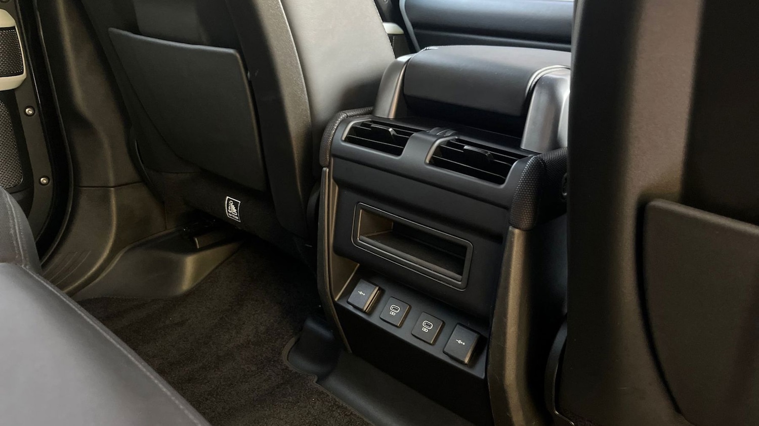 Used Land Rover Defender 2022 for sale - 77177173: Photo 18