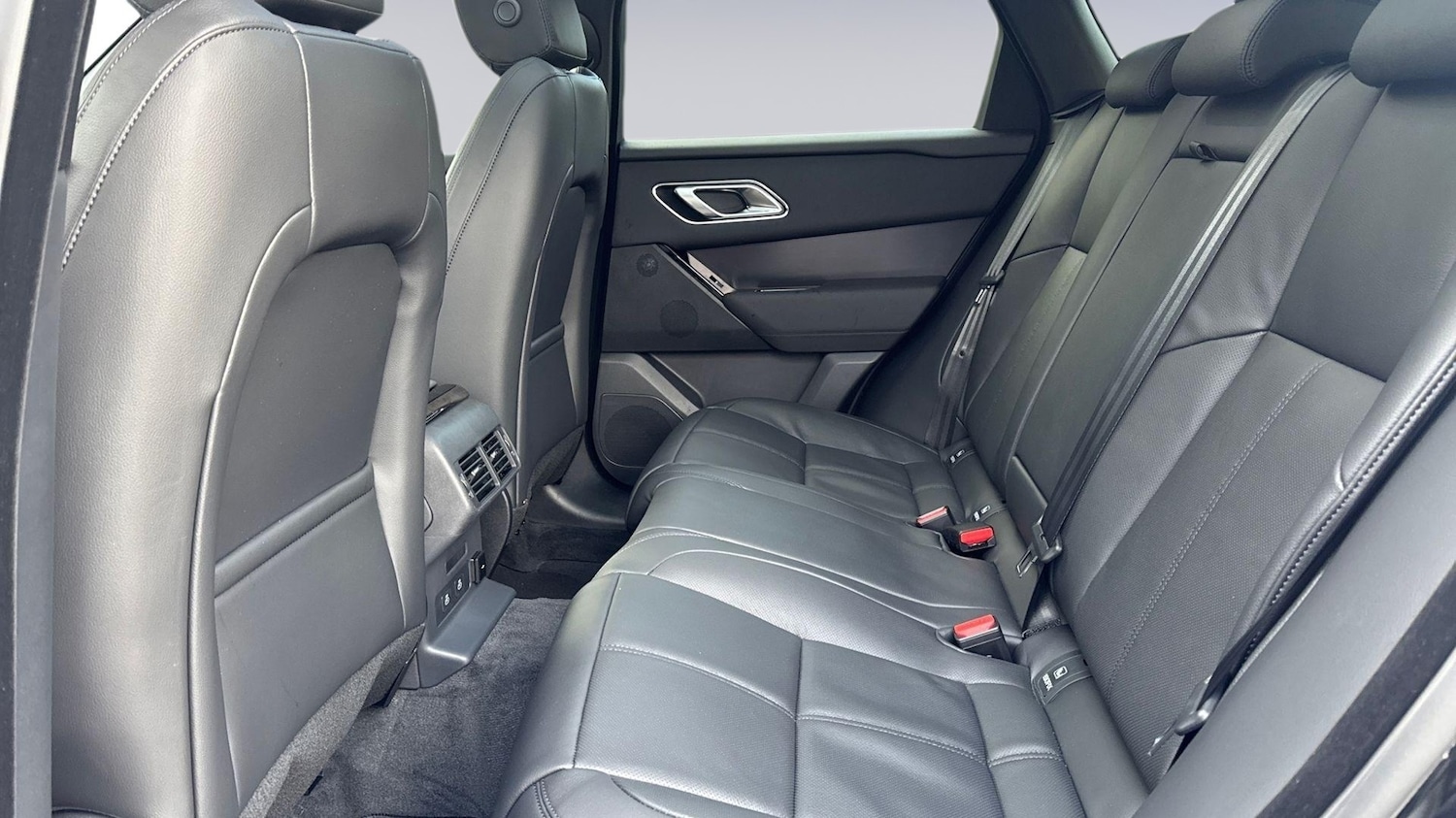 Used Land Rover Range Rover Velar 2026 for sale - 77205039: Photo 4