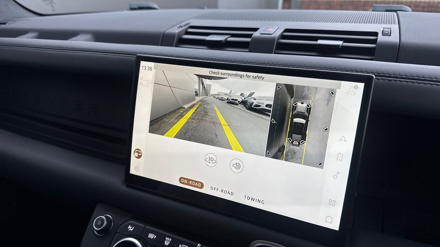 Used Land Rover Defender 110 2023 for sale - 77539390: Photo 12