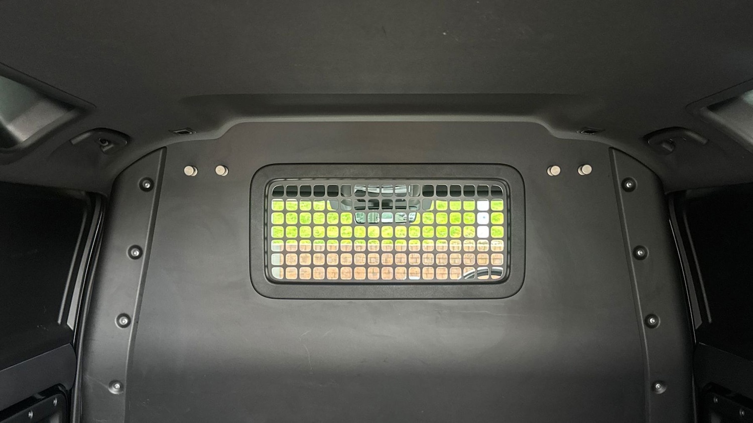 Used Land Rover Defender 110 2023 for sale - 77539390: Photo 18