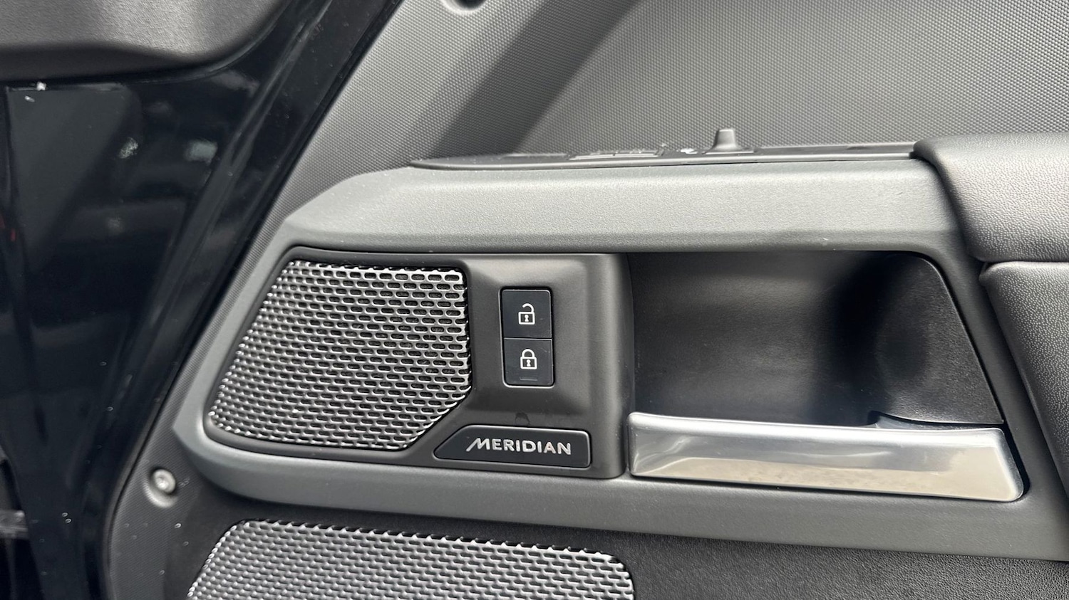 Used Land Rover Defender 110 2023 for sale - 77539390: Photo 23