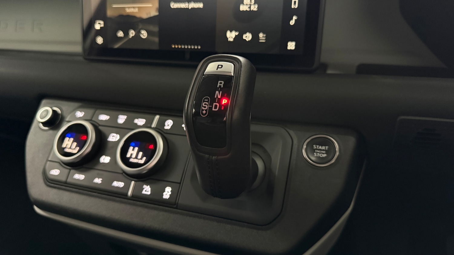 Used Land Rover Defender 2023 for sale - 76937331: Photo 13