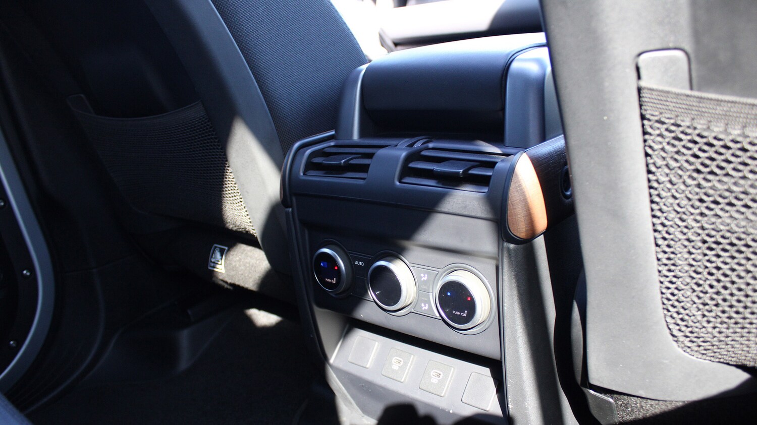 Used Land Rover Defender 2024 for sale - 76837665: Photo 18