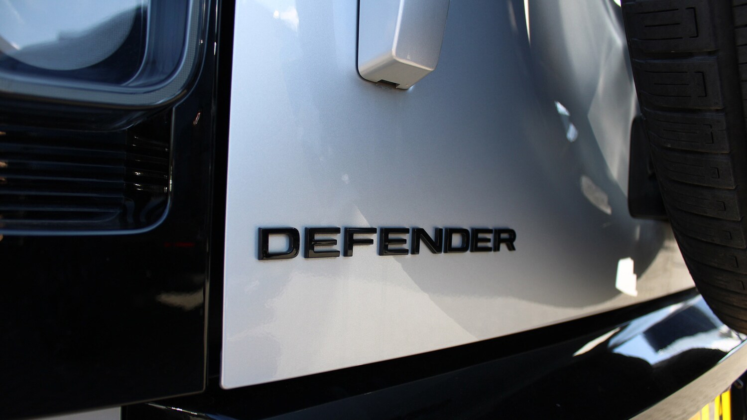 Used Land Rover Defender 2024 for sale - 76837665: Photo 31