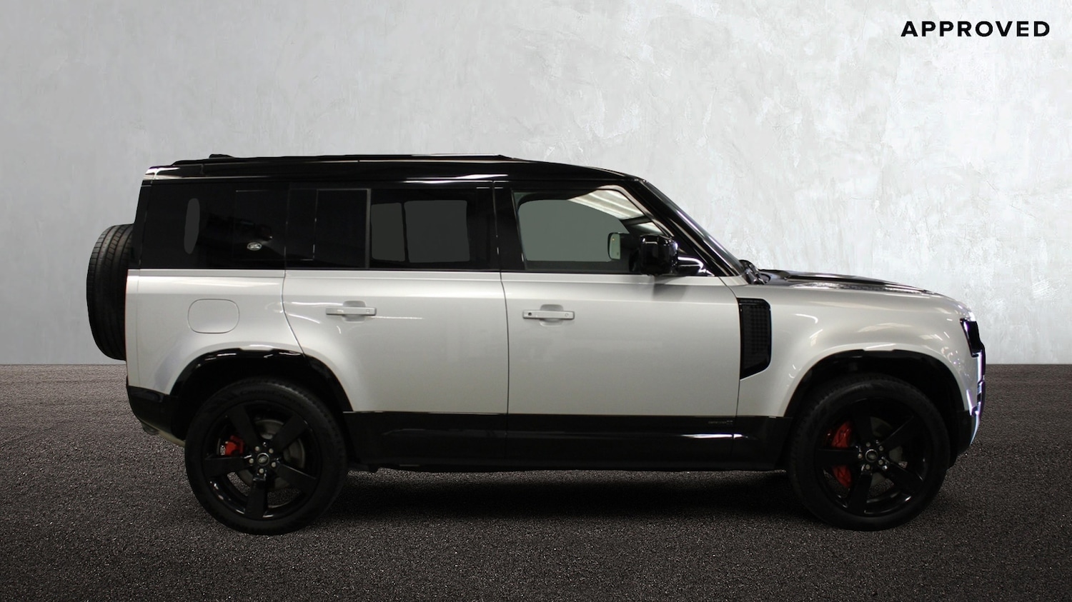 Used Land Rover Defender 2024 for sale - 76837665: Photo 5