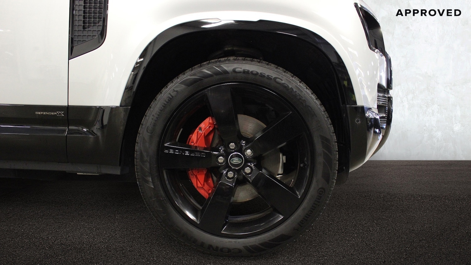 Used Land Rover Defender 2024 for sale - 76837665: Photo 8