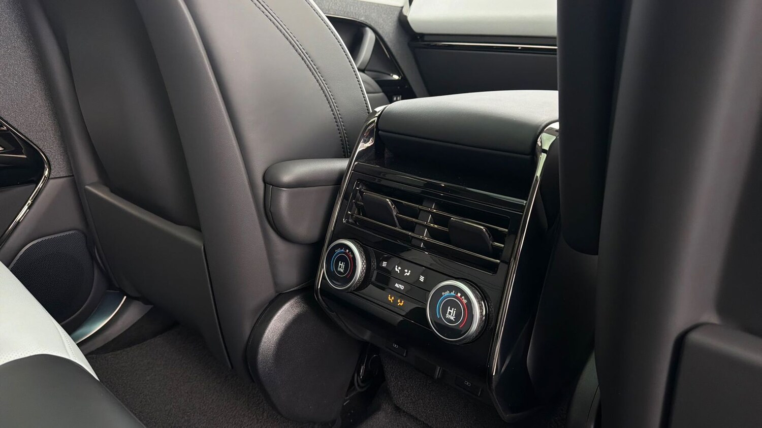 Used Land Rover Range Rover Sport 2026 for sale - 78088142: Photo 18