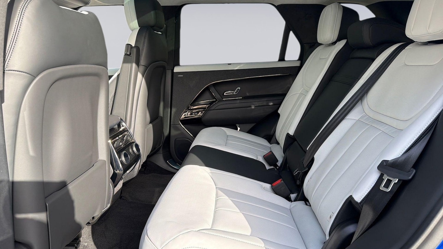 Used Land Rover Range Rover Sport 2026 for sale - 78088142: Photo 4