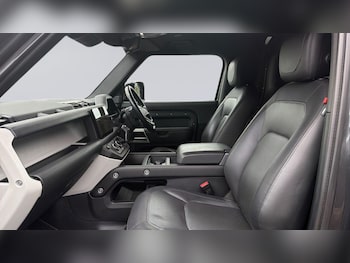 Used Land Rover Defender 90 2023 for sale - 78021718: Photo