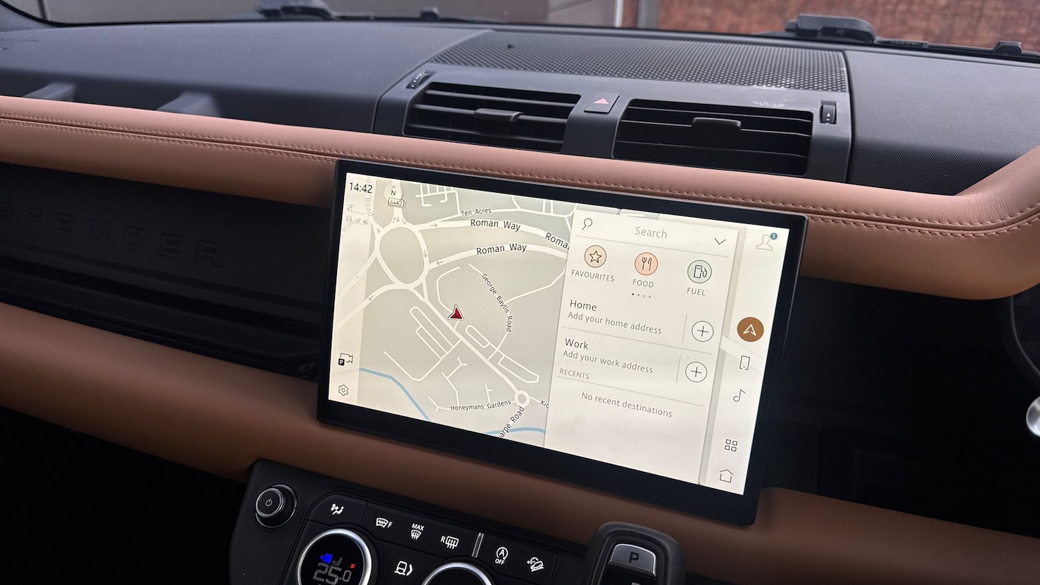 Used Land Rover Defender 2022 for sale - 77132807: Photo 11