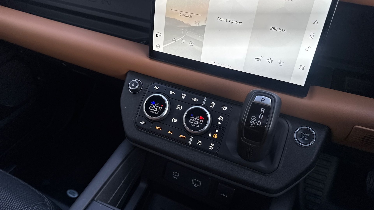 Used Land Rover Defender 2022 for sale - 77132807: Photo 13