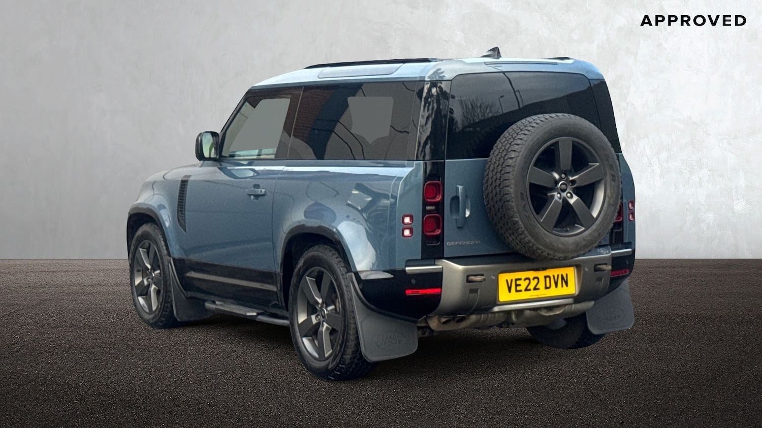 Used Land Rover Defender 2022 for sale - 77132807: Photo 2