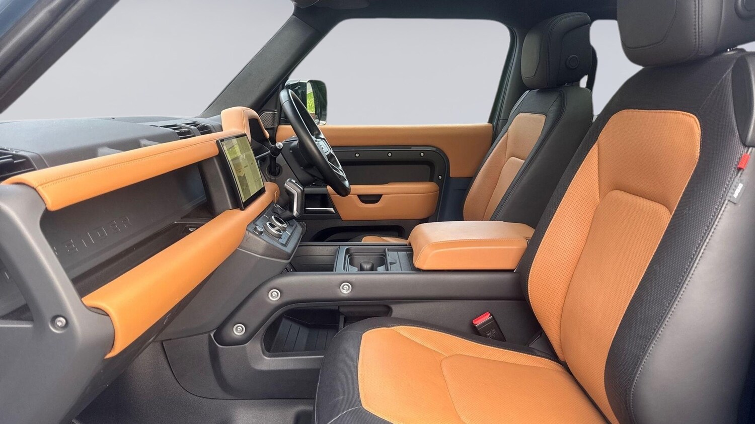 Used Land Rover Defender 2022 for sale - 77132807: Photo 3