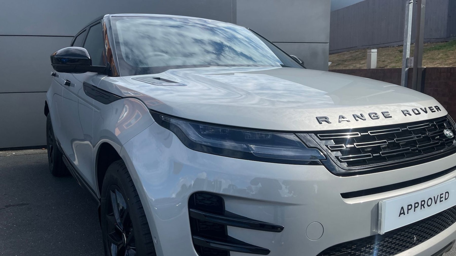 Used Land Rover Range Rover Evoque 2025 for sale - 76400288: Photo 17