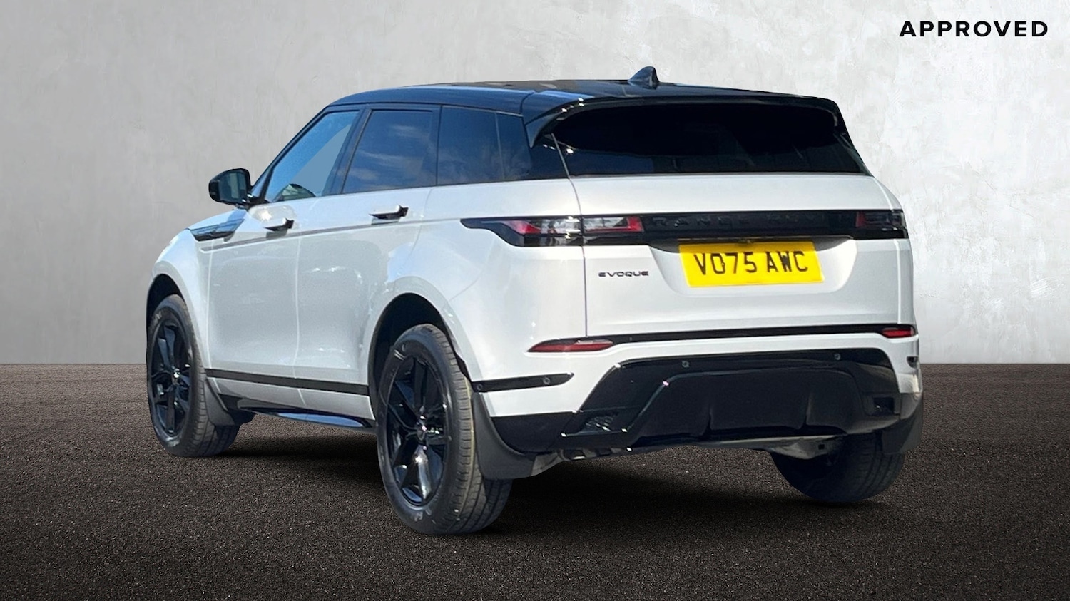 Used Land Rover Range Rover Evoque 2025 for sale - 76400288: Photo 2