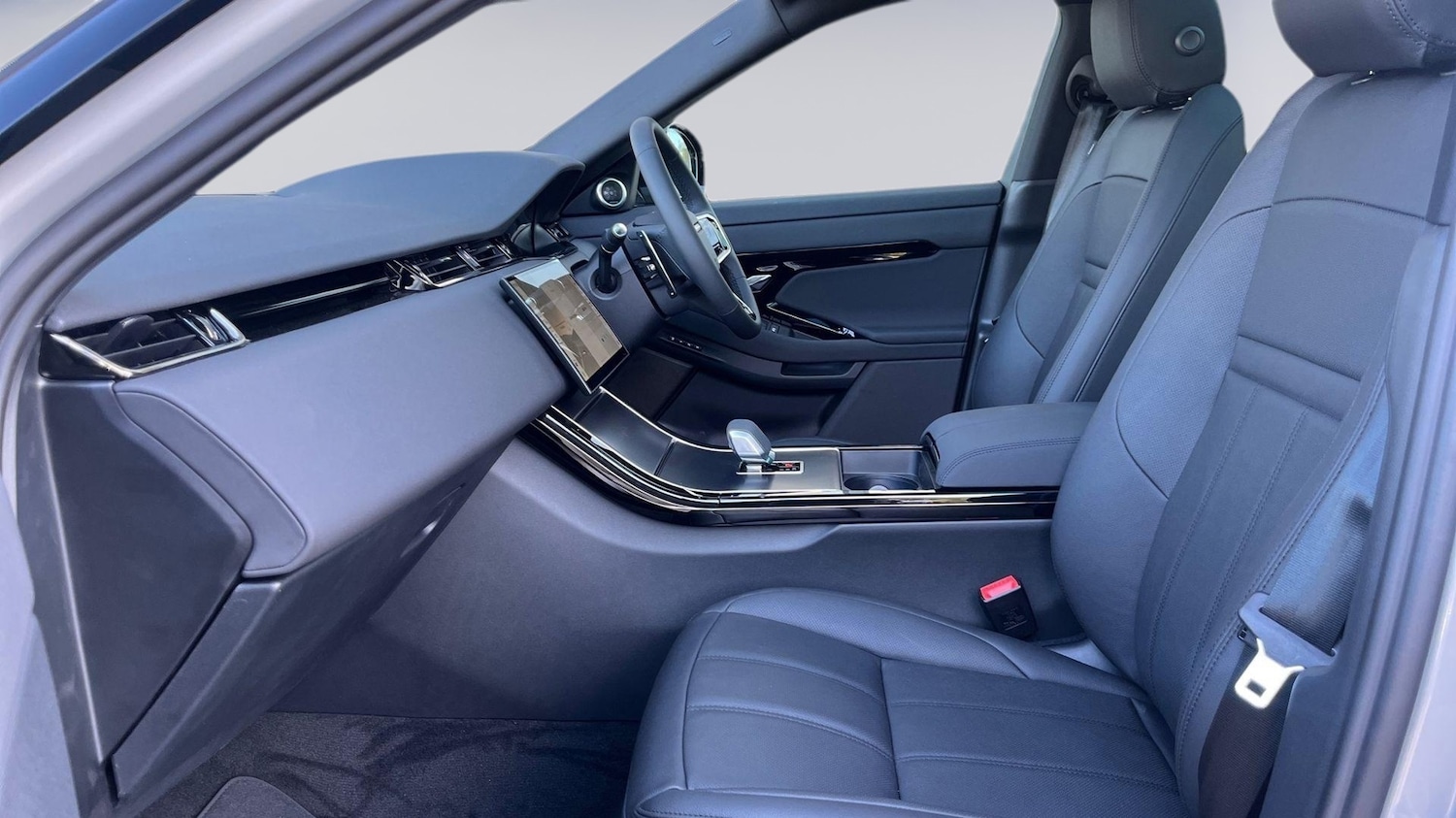 Used Land Rover Range Rover Evoque 2025 for sale - 76400288: Photo 3