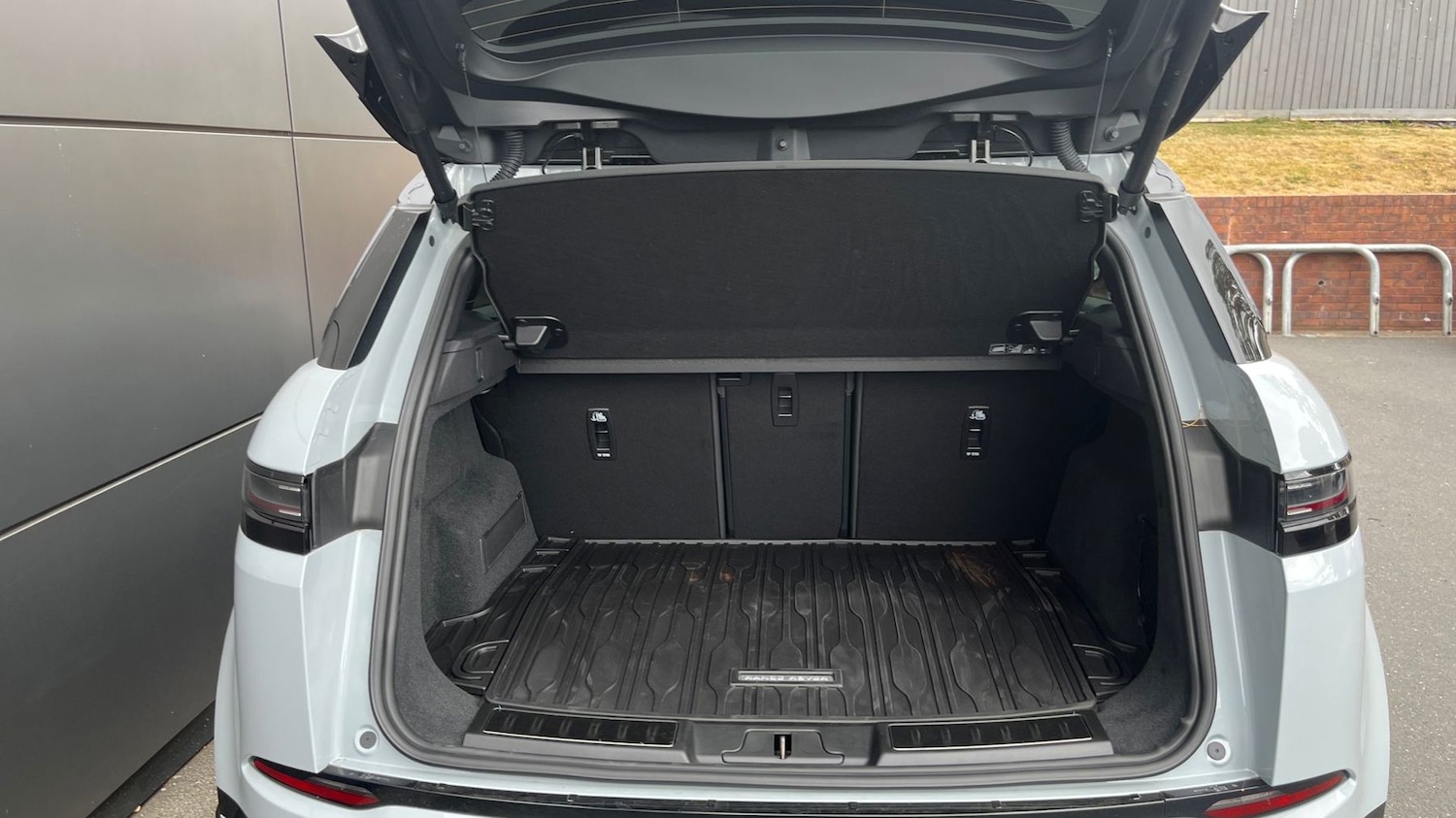 Used Land Rover Range Rover Evoque 2025 for sale - 77176846: Photo 10