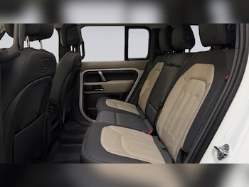 Used Land Rover Defender 2021 for sale - 79427372: Photo