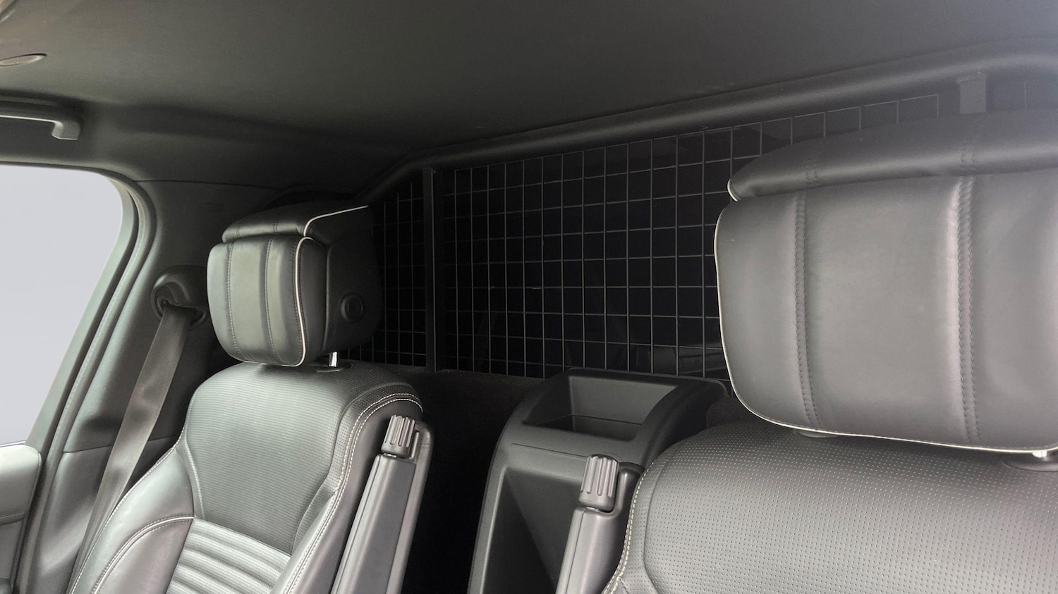 Used Land Rover Discovery 2021 for sale - 76110978: Photo 4