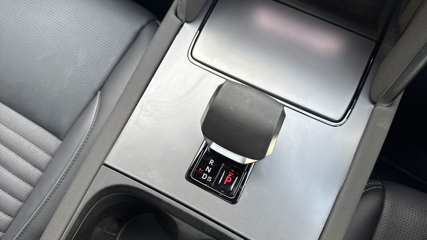 Used Land Rover Discovery Sport 2025 for sale - 77539379: Photo 13