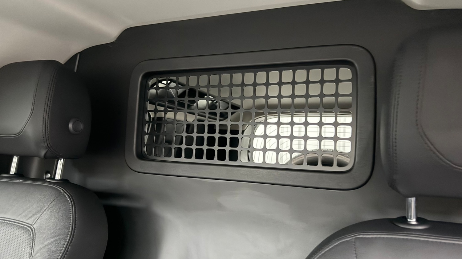 Used Land Rover Defender 2023 for sale - 77177188: Photo 21