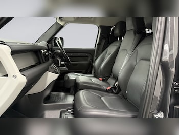 Used Land Rover Defender 2023 for sale - 77177188: Photo