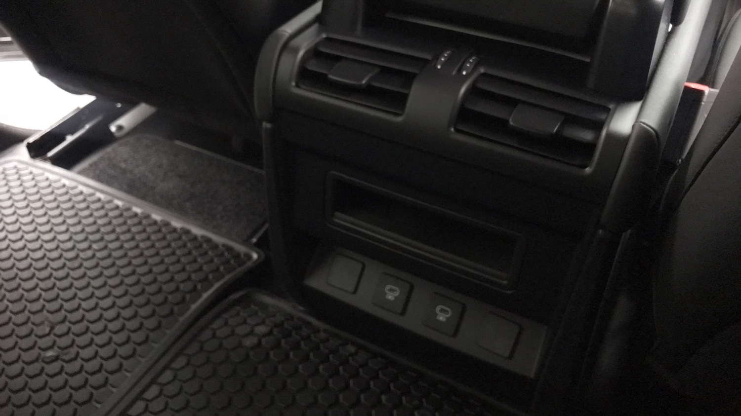 Used Land Rover Defender 2024 for sale - 76111419: Photo 18
