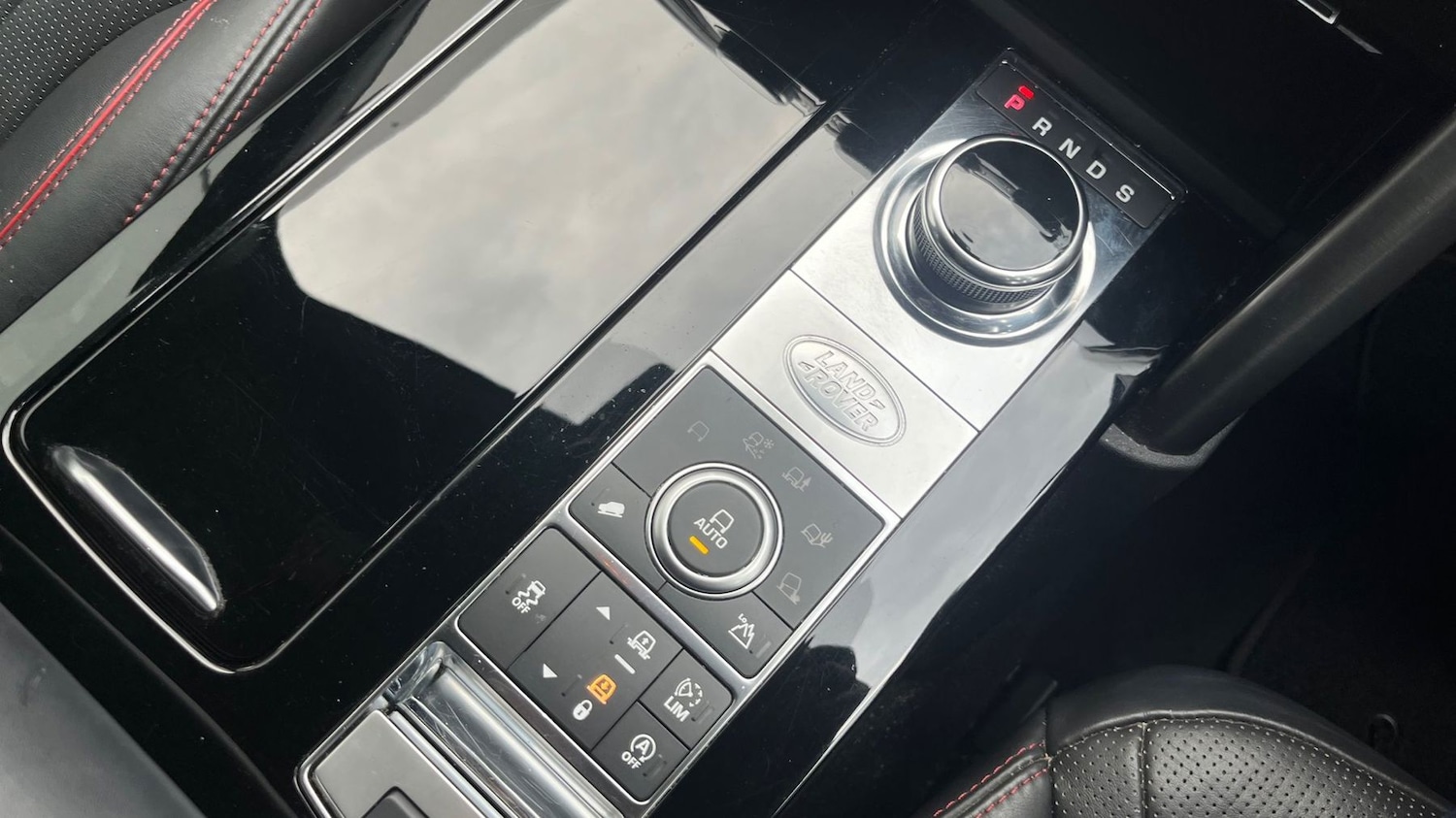 Used Land Rover Discovery 2018 for sale - 76486635: Photo 13