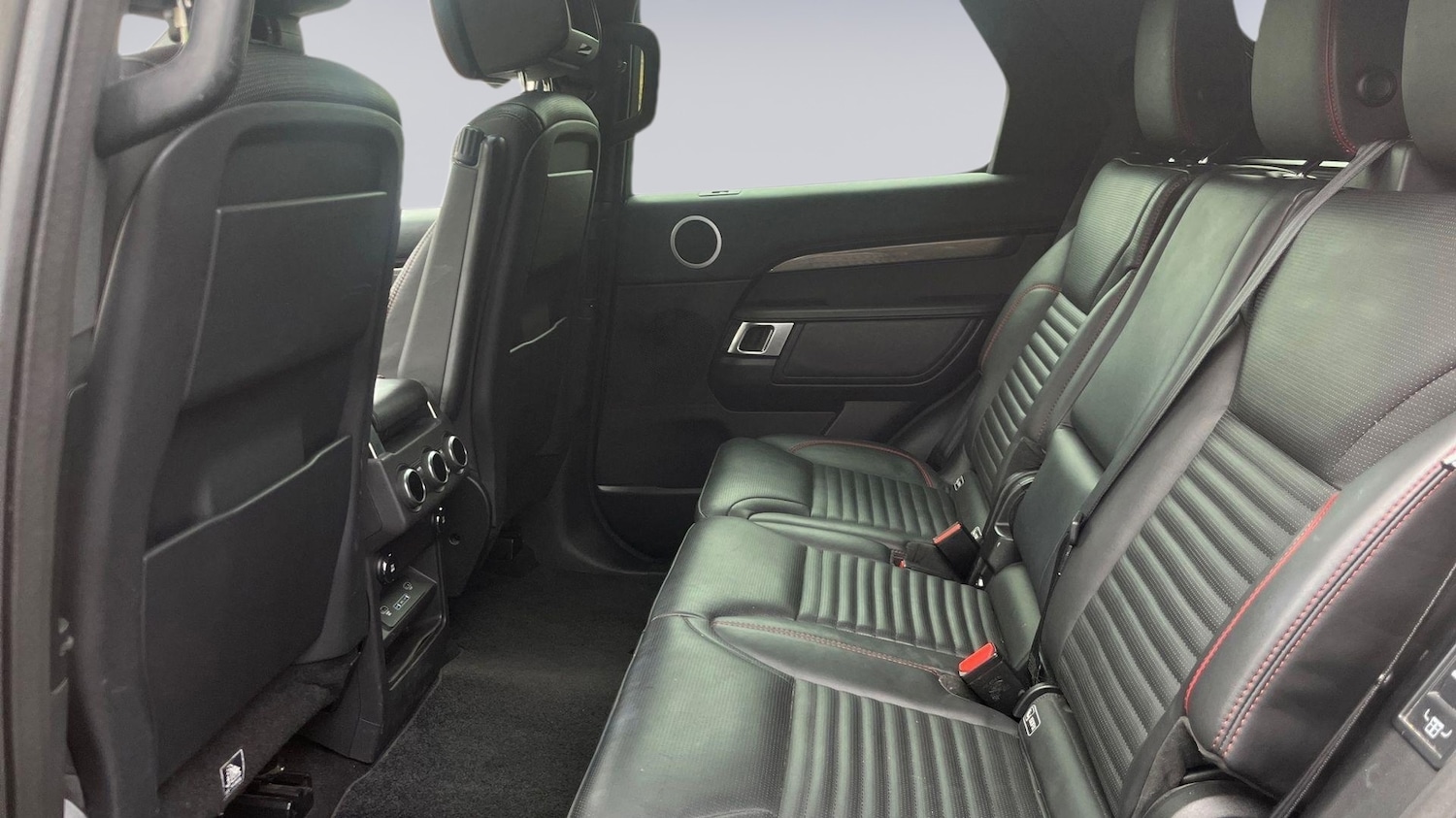 Used Land Rover Discovery 2018 for sale - 76486635: Photo 4