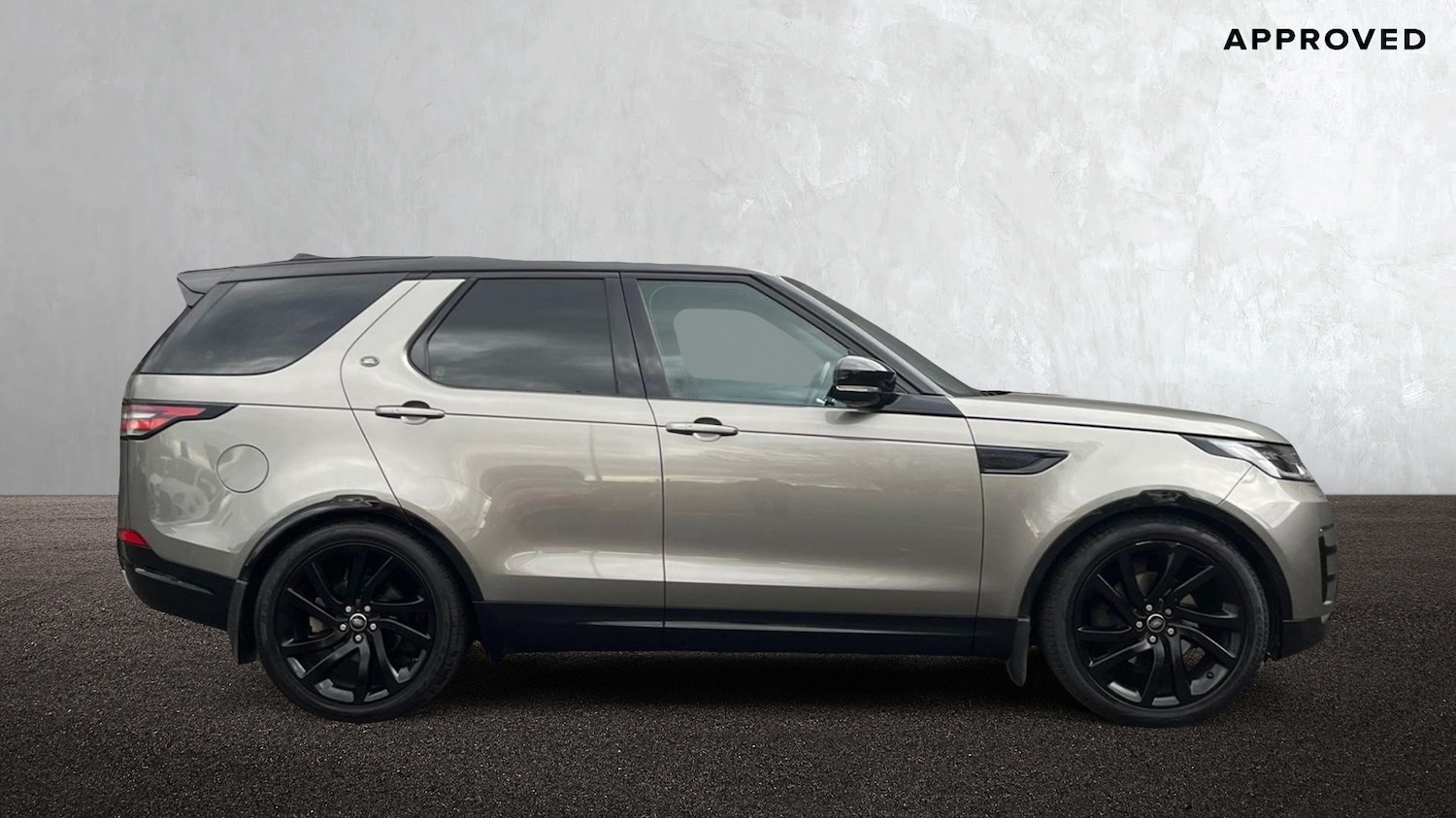 Used Land Rover Discovery 2018 for sale - 76486635: Photo 5